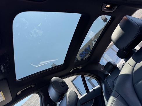 Used 2015 Mercedes-Benz C 300 4MATIC Sedan image 22