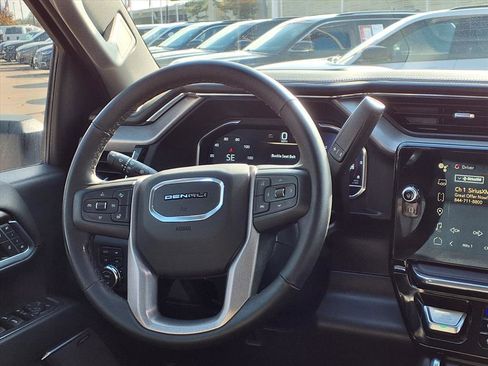 Used 2025 GMC Sierra 3500 Denali image 16