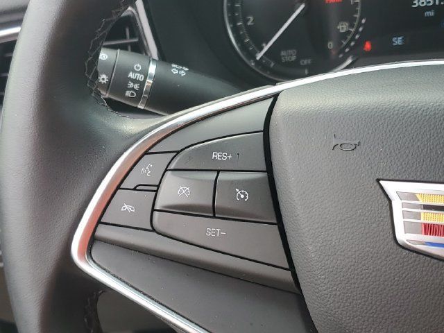 Used 2025 Cadillac XT5 Luxury w/ LPO, Floor Liner Package AWD/4WD image 17