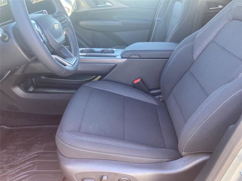 New 2026 Chevrolet Equinox EV LT image 16