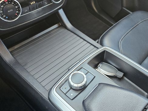 Used 2013 Mercedes-Benz ML 350 4MATIC w/ Premium 1 Pkg image 33