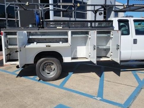 Used 2016 Ford F550 4x4 SuperCab Super Duty image 39