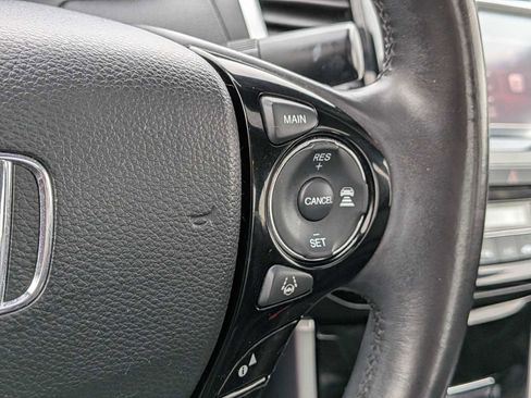 Used 2017 Honda Accord EX-L image 26