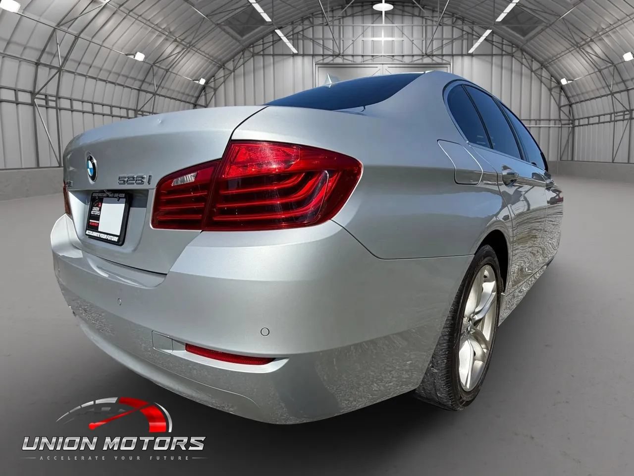 Used 2016 BMW 528i xDrive Sedan AWD/4WD image 13