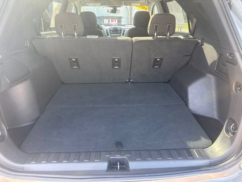 Used 2018 Chevrolet Equinox LT w/ Sun & Infotainment Package AWD/4WD image 8