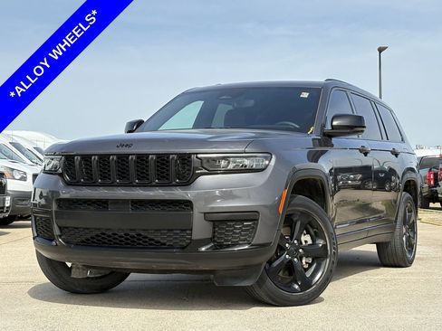 Used 2023 Jeep Grand Cherokee L Laredo image 2