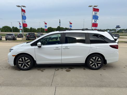 New 2026 Honda Odyssey EX-L image 8