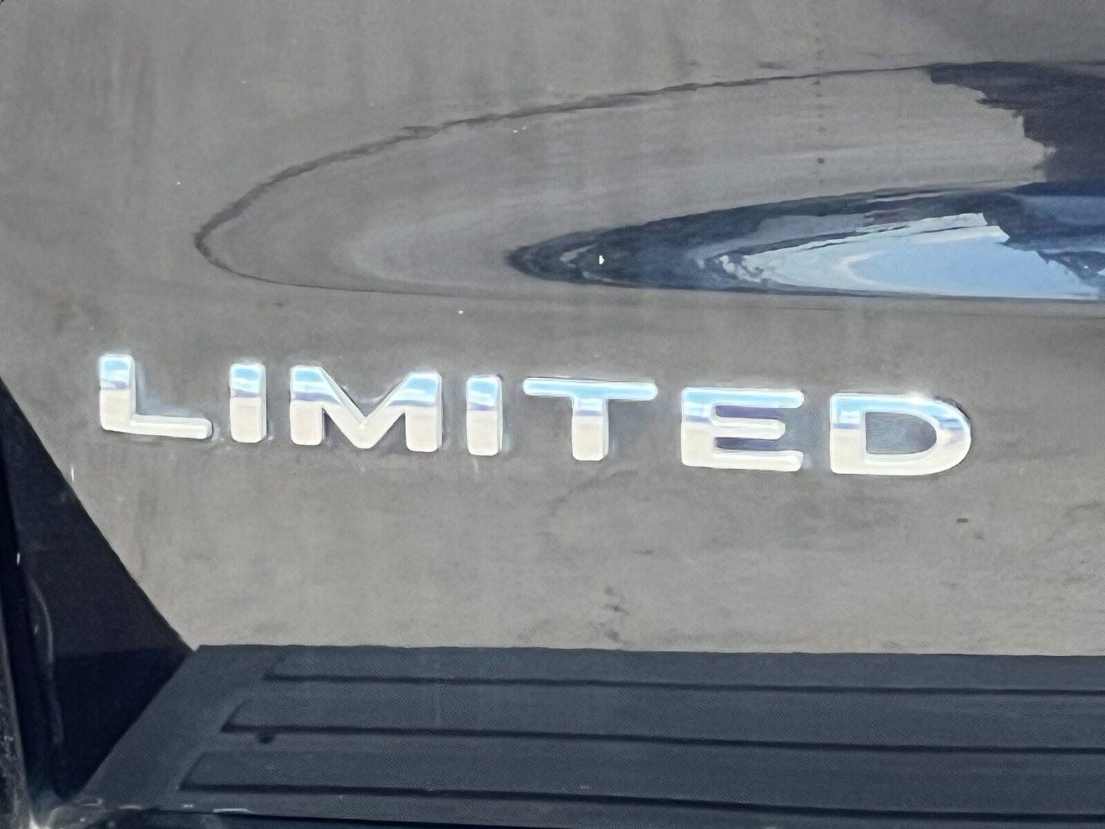 Used 2022 Ford Expedition Max Limited AWD/4WD image 9