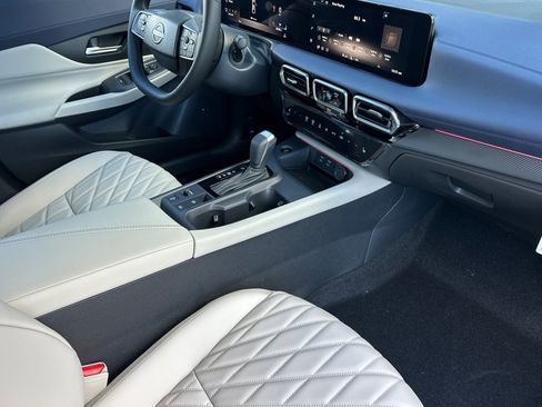 New 2026 Nissan Sentra SL w/ Floor Mat Package image 12