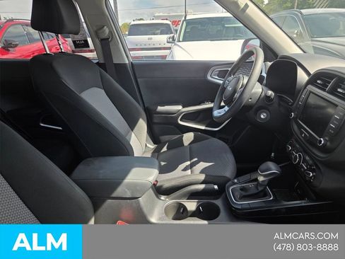 Used 2025 Kia Soul LX w/ LX Technology Package FWD image 21