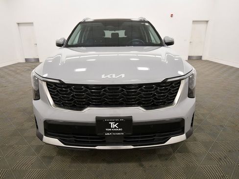 Certified 2025 Kia Sorento S w/ Panoramic Sunroof Package image 11