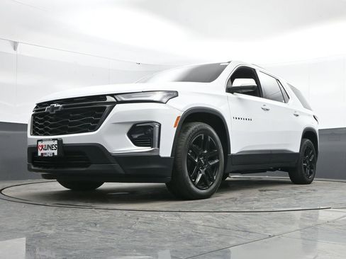 Used 2023 Chevrolet Traverse LT image 49