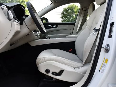 Certified 2024 Volvo XC60 B5 Plus w/ Protection Package Premier AWD/4WD image 13