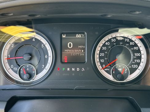 Used 2017 RAM 1500 Express RWD image 27