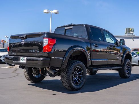 Used 2023 Nissan Titan SV w/ SV Convenience Package image 7