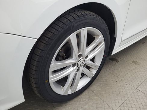Used 2017 Volkswagen Jetta SEL FWD image 31