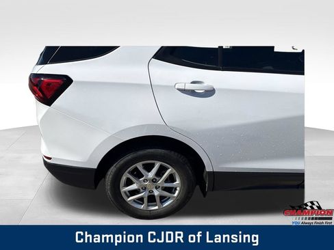 Used 2023 Chevrolet Equinox LS AWD/4WD image 30