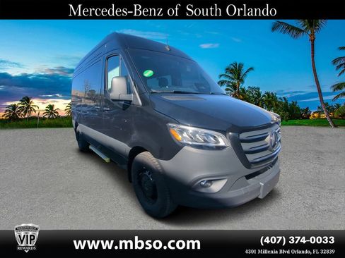 Used 2025 Mercedes-Benz Sprinter 2500 image 1
