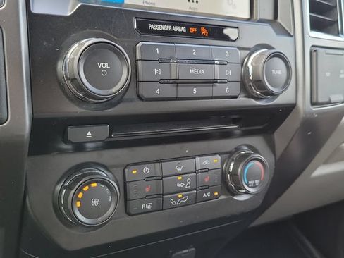 Used 2016 Ford F150 XLT w/ Equipment Group 302A Luxury RWD image 18