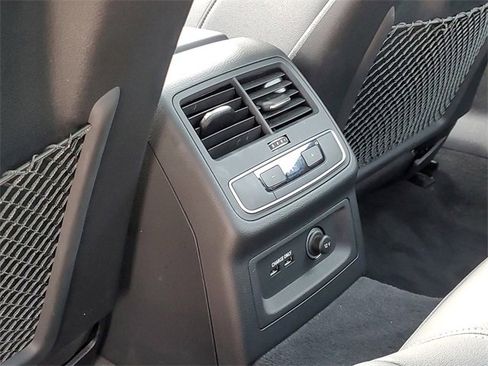 Used 2023 Audi A4 2.0T Premium Plus image 11