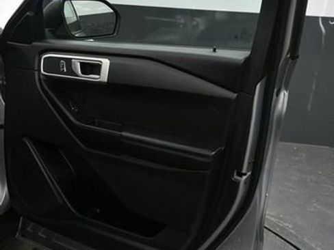 Used 2021 Ford Explorer 4WD image 9