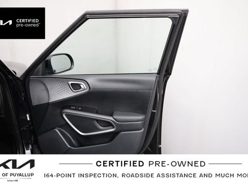Certified 2025 Kia Soul LX w/ LX Technology Package FWD image 16
