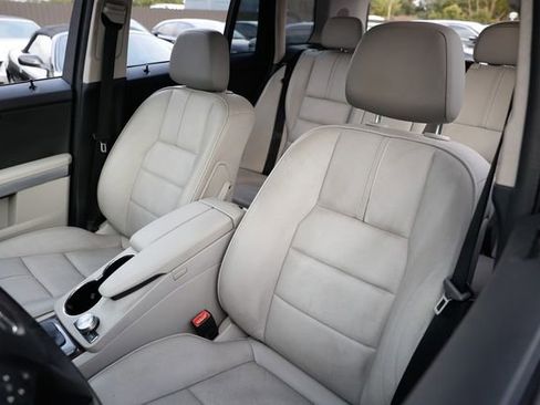 Used 2010 Mercedes-Benz GLK 350 2WD w/ Multimedia Pkg image 9