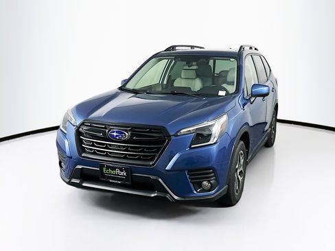 Used 2022 Subaru Forester Premium AWD/4WD image 3