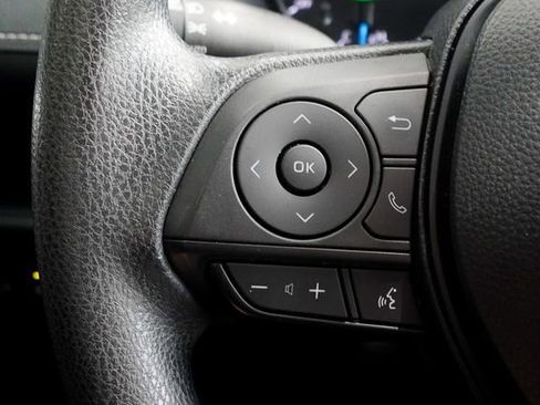 Used 2022 Toyota RAV4 XLE image 15