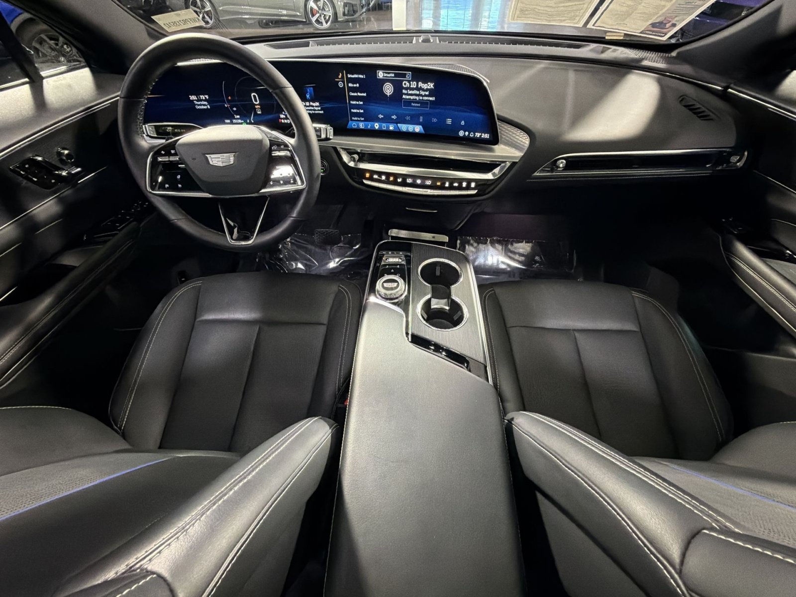 Used 2024 Cadillac Lyriq Luxury AWD/4WD image 32