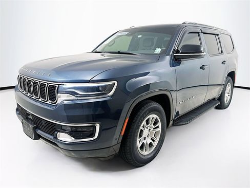 Used 2023 Jeep Wagoneer 2WD image 1