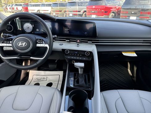 New 2026 Hyundai Elantra Limited image 12