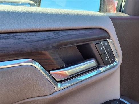 New 2026 GMC Sierra 1500 SLT image 16