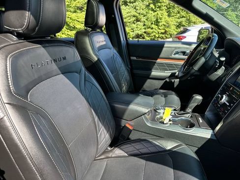 Used 2018 Ford Explorer Platinum AWD/4WD image 19