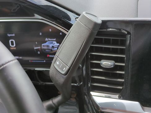 Certified 2026 GMC Sierra 1500 Elevation AWD/4WD image 8