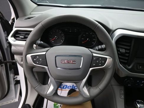 Used 2018 GMC Acadia SLE FWD image 15