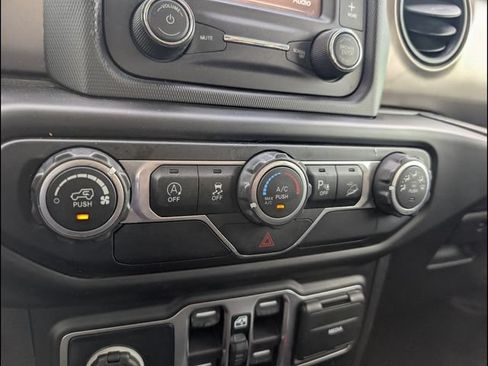 Used 2020 Jeep Wrangler Unlimited Sport S AWD/4WD image 15