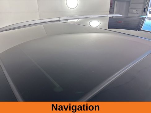 Used 2023 Nissan Rogue SL w/ SL Premium Package image 9