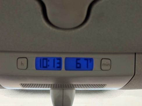 Used 2009 Volkswagen Beetle Convertible FWD image 19