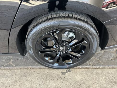 Certified 2025 Honda Accord SE image 24