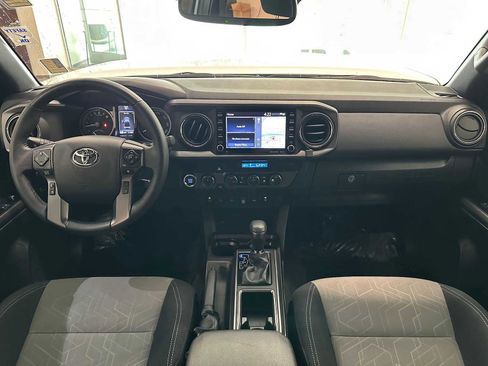 Certified 2023 Toyota Tacoma TRD Off-Road w/ Technology Package AWD/4WD image 10