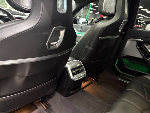 Used 2025 BMW 740i w/ Premium Package image 62