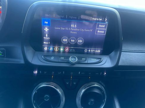 Used 2020 Chevrolet Camaro SS image 35