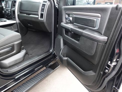 Used 2023 RAM 1500 Warlock AWD/4WD image 31