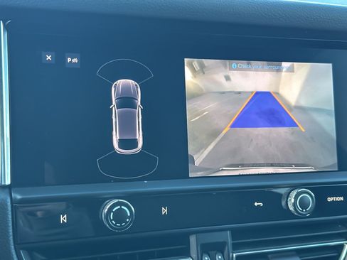 Certified 2022 Porsche Macan image 20