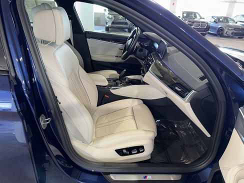 Used 2019 BMW 540i image 10