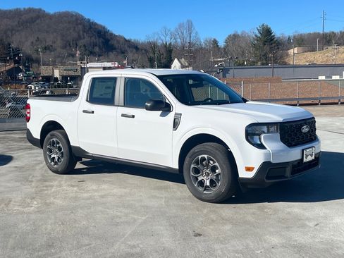 New 2026 Ford Maverick XLT image 1