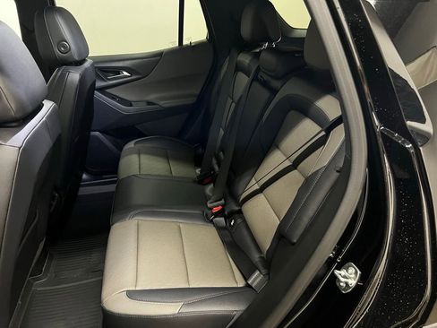 New 2026 Chevrolet Equinox LT FWD image 32