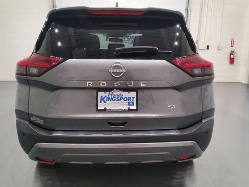 Used 2023 Nissan Rogue SL w/ SL Premium Package image 13