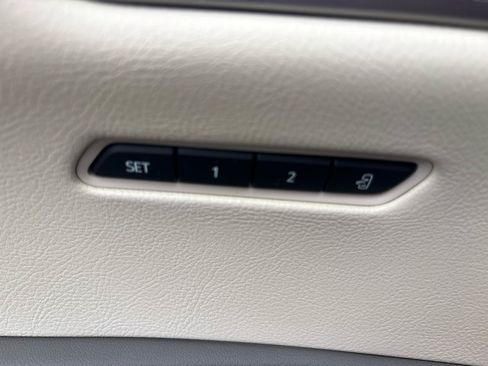 Used 2024 Cadillac XT6 Premium Luxury w/ Technology Package AWD/4WD image 30